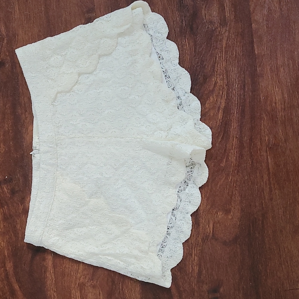 White lace shorts medium